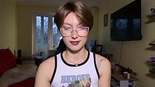 Snapshot of MalvinaBlum chatting on 10-24-25, 01:48 MalvinaBlum online show from 10-24-25, 01:48