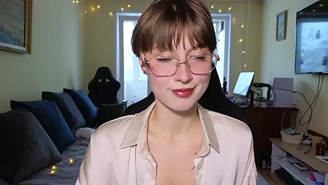 MalvinaBlum online show from 12-21-25, 04:25