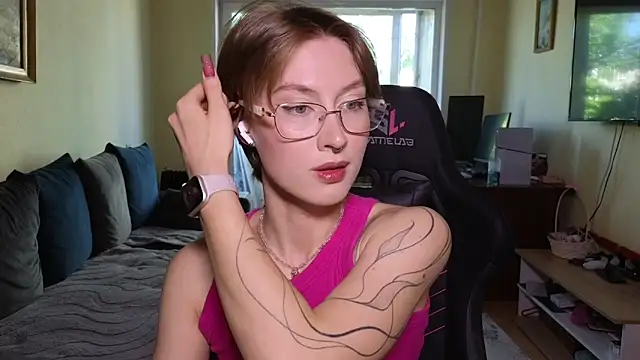 MalvinaBlum online show from 06-18-26, 07:07