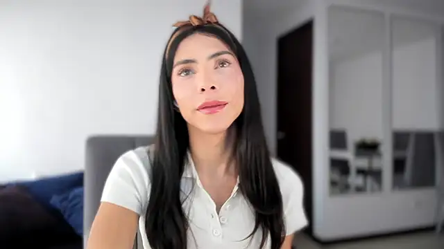 angelturned001 online show from 11-20-25, 07:36