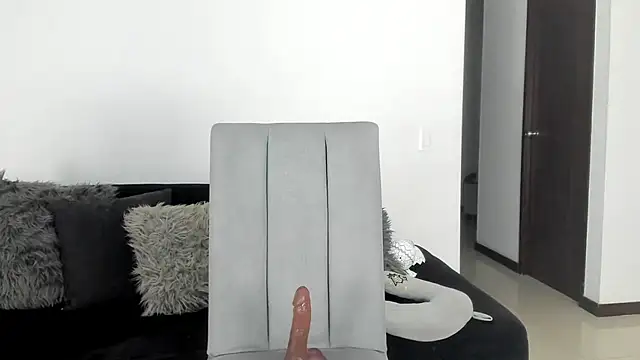 angelturned001 online show from 03-09-25, 12:00