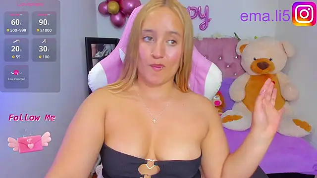 Snapshot of ema_tayy chatting on 11-07-25, 07:51 ema tayy online show from 11-07-25, 07:51