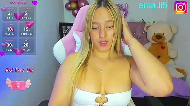 Snapshot of ema_tayy chatting on 12-19-25, 08:22 ema tayy online show from 12-19-25, 08:22