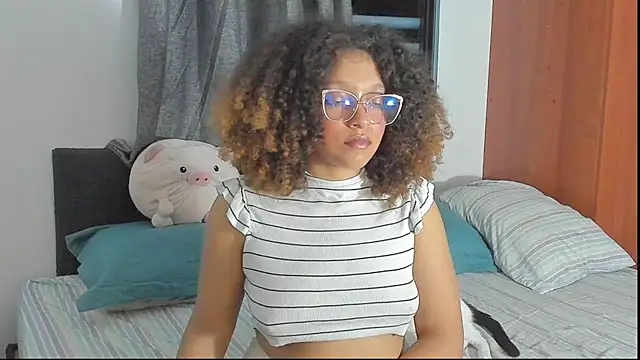 Ada gales  online show from 11-15-25, 03:21