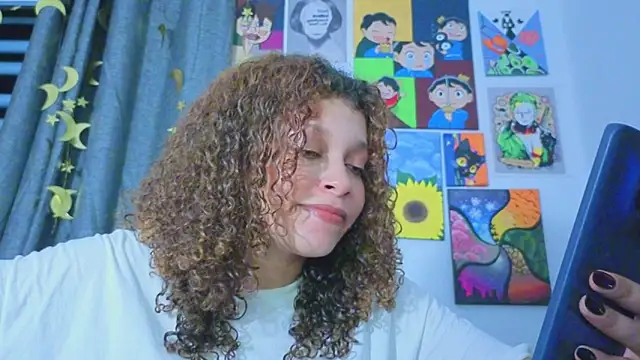 Snapshot of Ada_gales_ chatting on 05-19-26, 02:40 Ada gales online show from 05-19-26, 02:40