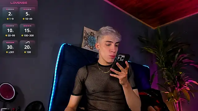 Angel Snowhotxxx online show from 05-21-26, 03:37