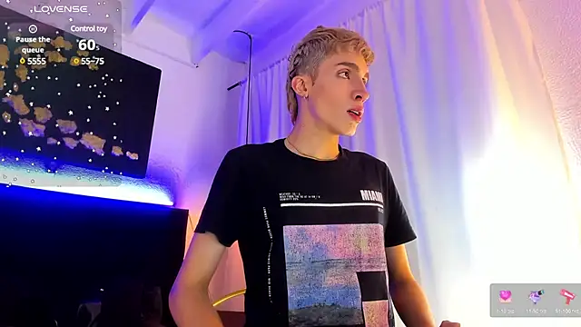 Angel Snowhotxxx online show from 02-26-25, 03:46