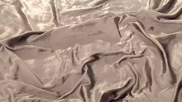 IceDanielles online show from 12-18-25, 01:26