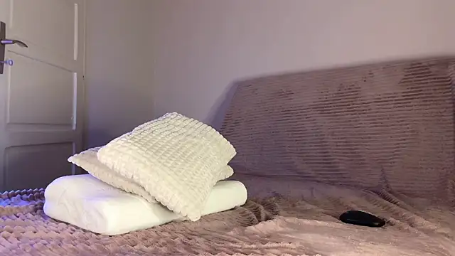 itsmaxxbaby  online show from 02-08-26, 05:27