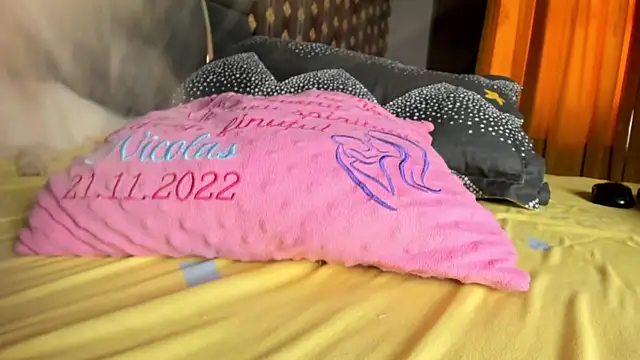Snapshot of virgin_pussy18 chatting on 09-30-25, 02:01 virgin pussy18 online show from 09-30-25, 02:01