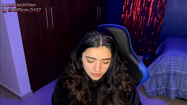 Ales Kitten online show from 02-18-25, 04:48