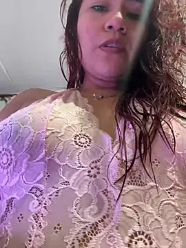 Snapshot of ZUCAAT chatting on 02-22-25, 05:44 ZUCAAT online show from 02-22-25, 05:44