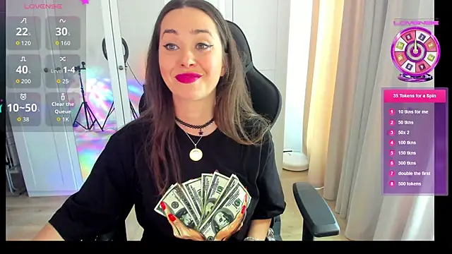 Snapshot of PlayfulGoddess chatting on 06-10-26, 10:49 PlayfulGoddess online show from 06-10-26, 10:49