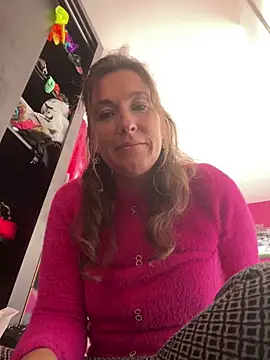 Lwhite1 online show from 09-18-25, 03:48