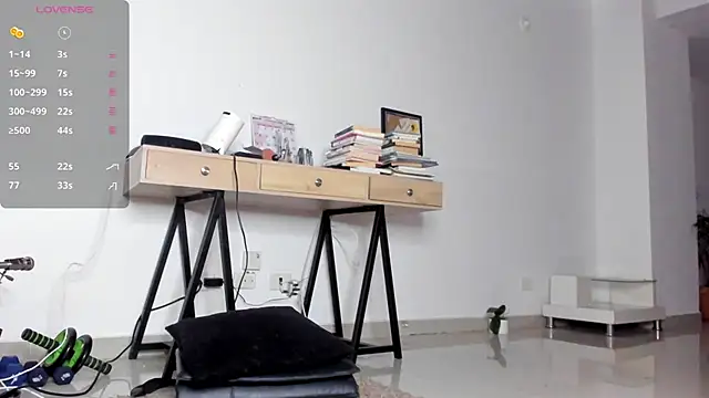 AnaHenao online show from 11-27-25, 11:27