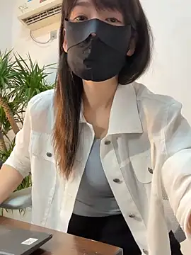 Annabody online show from 11-17-25, 06:28