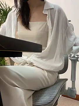 Annabody online show from 12-19-25, 08:22