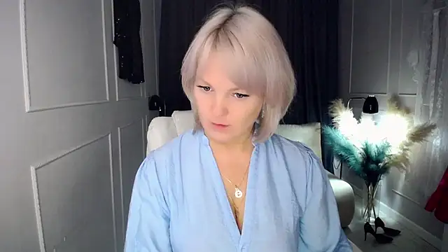 Juarnea online show from 11-17-25, 08:07