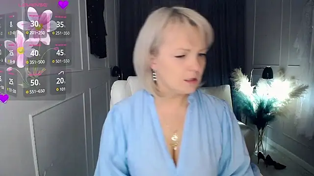 Juarnea online show from 10-10-25, 01:01