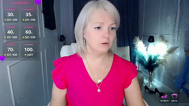 Juarnea online show from 10-30-25, 06:44