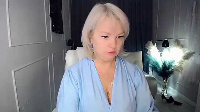 Juarnea online show from 10-26-25, 11:38