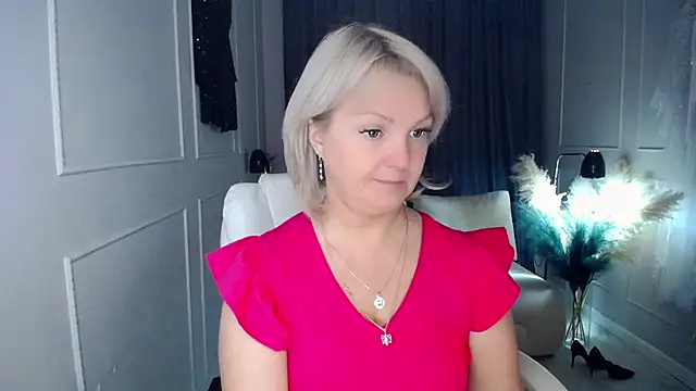 Juarnea online show from 10-08-25, 08:42