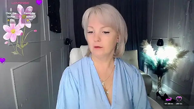 Juarnea online show from 10-24-25, 05:39