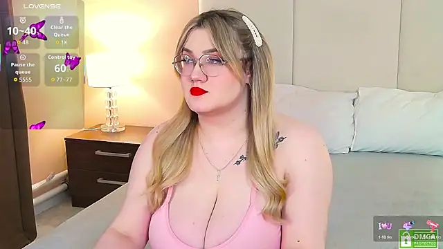 Nancy Mooree online show from 09-23-25, 01:07