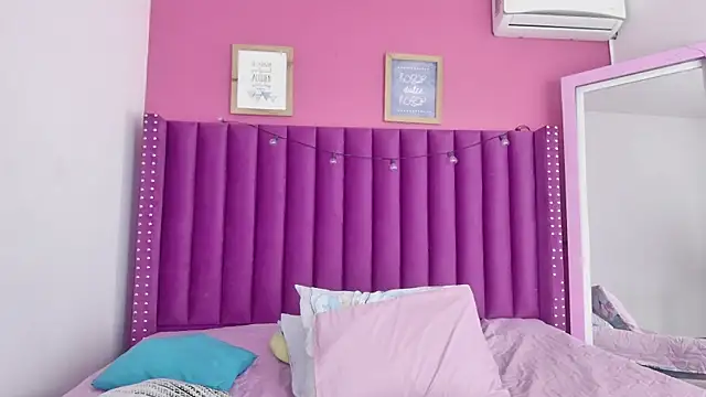 littleebonny online show from 12-17-25, 12:43