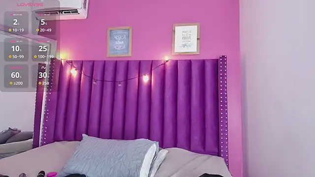 littleebonny online show from 10-17-25, 01:13