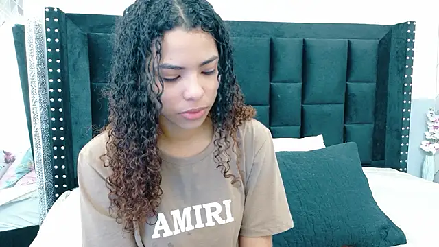 littleebonny online show from 01-18-26, 07:50