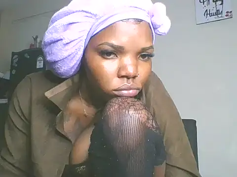 sweet bigclit online show from 04-18-26, 07:40