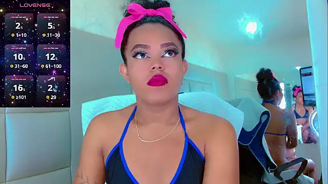 KayleighDreams  online show from 03-11-25, 06:19