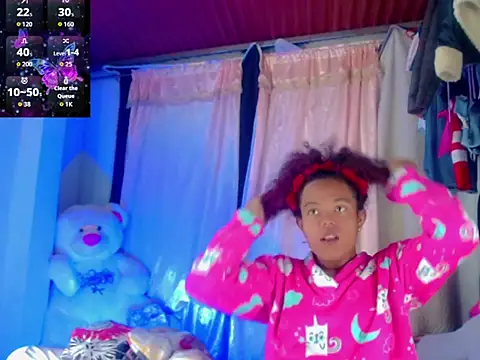 KayleighDreams  online show from 09-19-25, 03:32