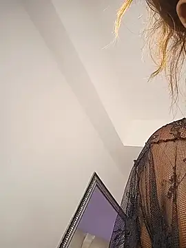 Snapshot of dirtyvictoria chatting on 11-27-25, 12:05 dirtyvictoria online show from 11-27-25, 12:05