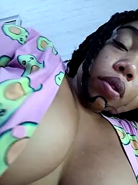 Snapshot of isabellehaynes chatting on 02-14-26, 12:16 isabellehaynes online show from 02-14-26, 12:16