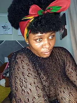 CocoBootyyy online show from 10-15-25, 02:43