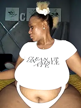 CocoBootyyy online show from 04-15-26, 03:45