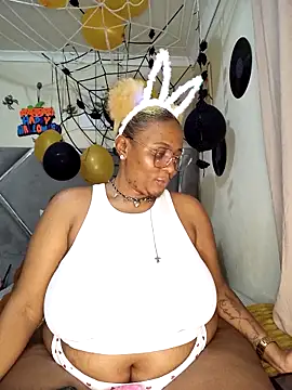 CocoBootyyy online show from 10-25-25, 11:49