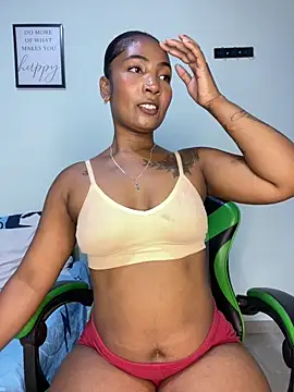 Snapshot of alissonjhonson chatting on 06-17-26, 01:16 alissonjhonson online show from 06-17-26, 01:16
