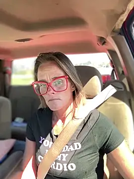 Snapshot of vixendoll87 chatting on 03-18-25, 07:01 vixendoll87 online show from 03-18-25, 07:01