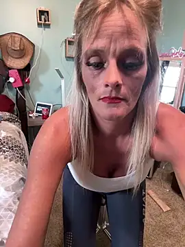 Snapshot of vixendoll87 chatting on 11-10-25, 06:57 vixendoll87 online show from 11-10-25, 06:57