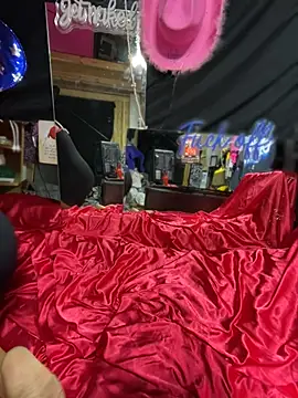 Snapshot of vixendoll87 chatting on 03-16-25, 01:59 vixendoll87 online show from 03-16-25, 01:59