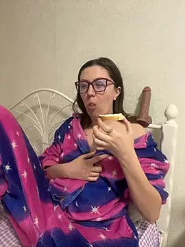 BeatriceTender online show from 03-15-26, 07:21