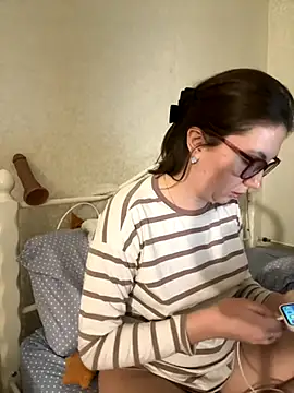 BeatriceTender online show from 12-02-25, 07:48