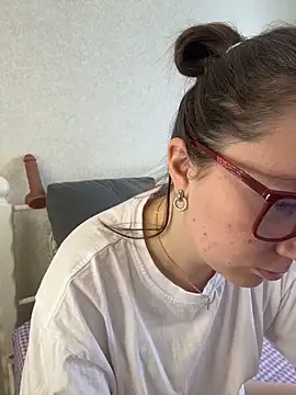 BeatriceTender online show from 04-09-26, 12:00