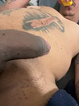 Snapshot of yuricosta1 chatting on 03-01-26, 01:33 yuricosta1 online show from 03-01-26, 01:33