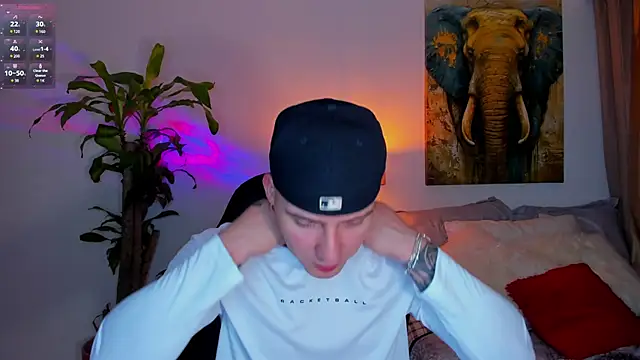 liam oficial02 online show from 03-20-25, 04:07