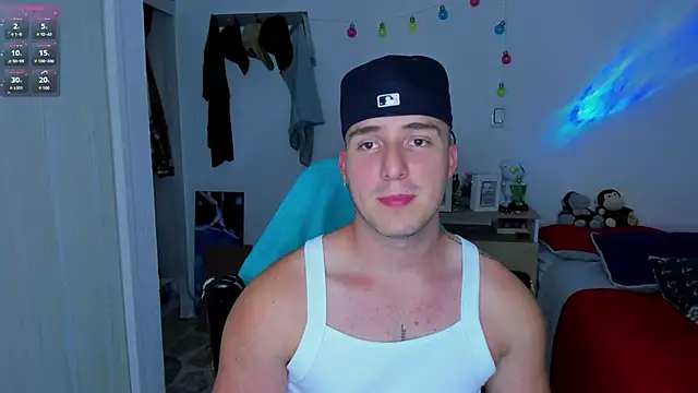 liam oficial02 online show from 01-25-25, 03:30