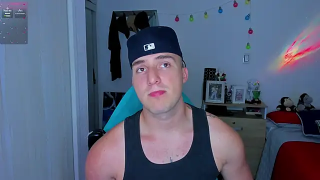 liam oficial02 online show from 01-24-25, 03:32